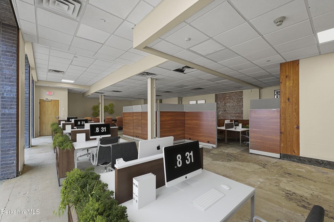 1 Fenn St - Photo 3 of 8