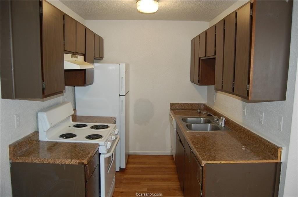 1535 Pine Ridge Dr Apt C #C - Photo 4 of 14