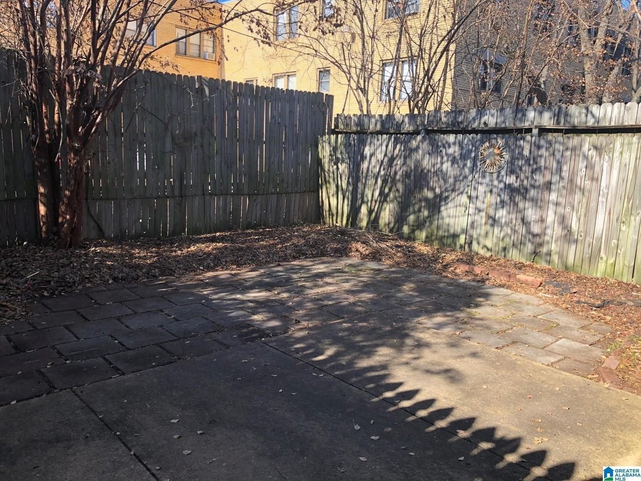 680 Idlewild Cir - Photo 3 of 15