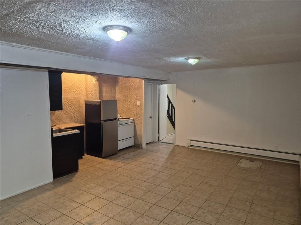 818 E 51st St #1 - Photo 4 of 11