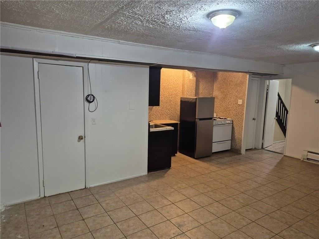 818 E 51st St #1 - Photo 5 of 11