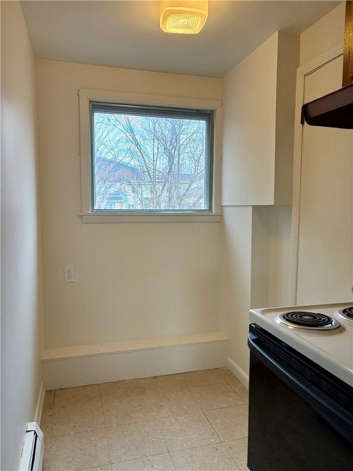 116 W High St Apt 102 - Photo 7 of 11