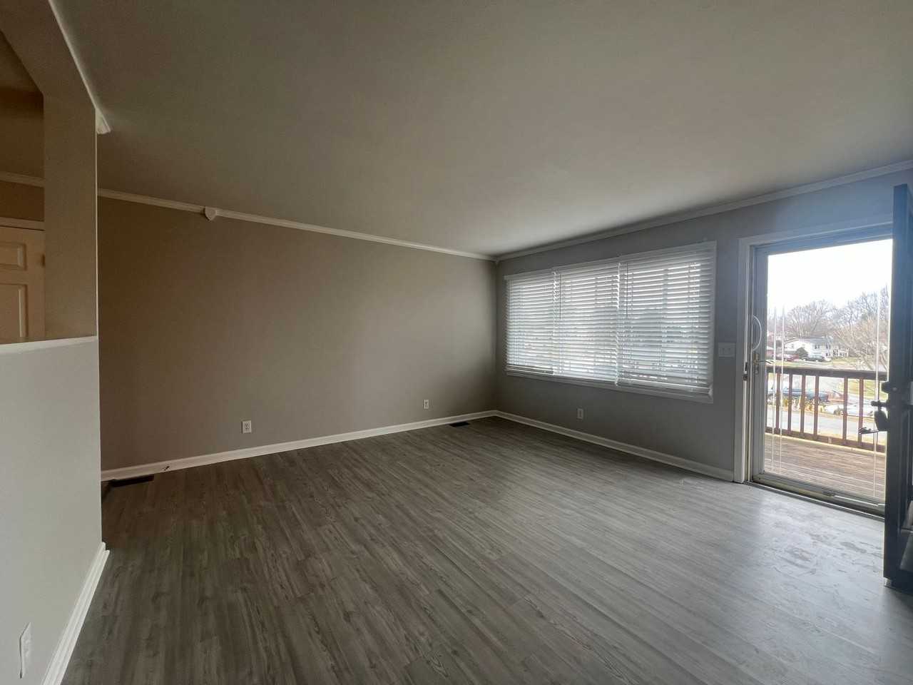 4011 E Englewood Blvd - Photo 3 of 11