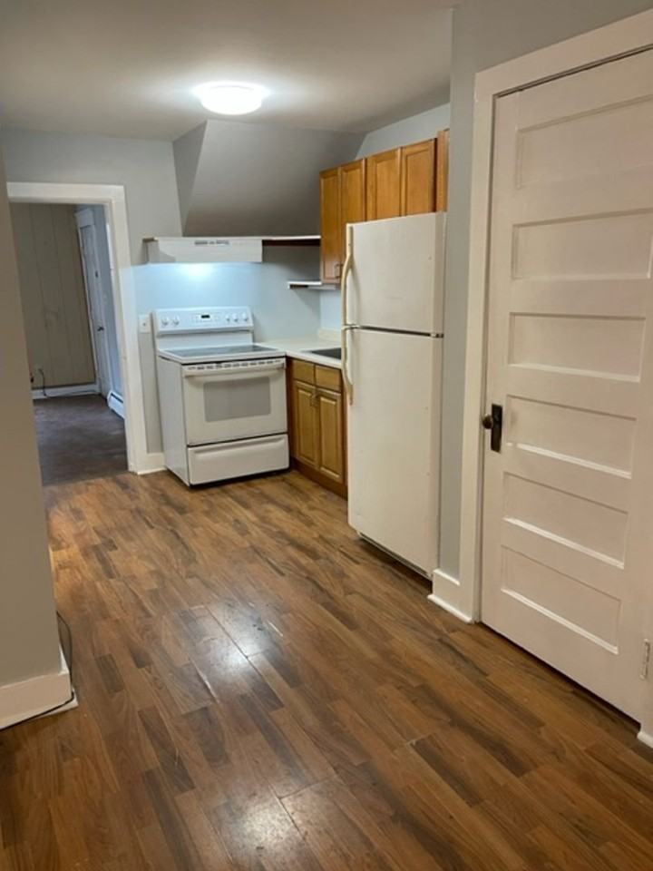 107 Front St - Photo 2 of 22