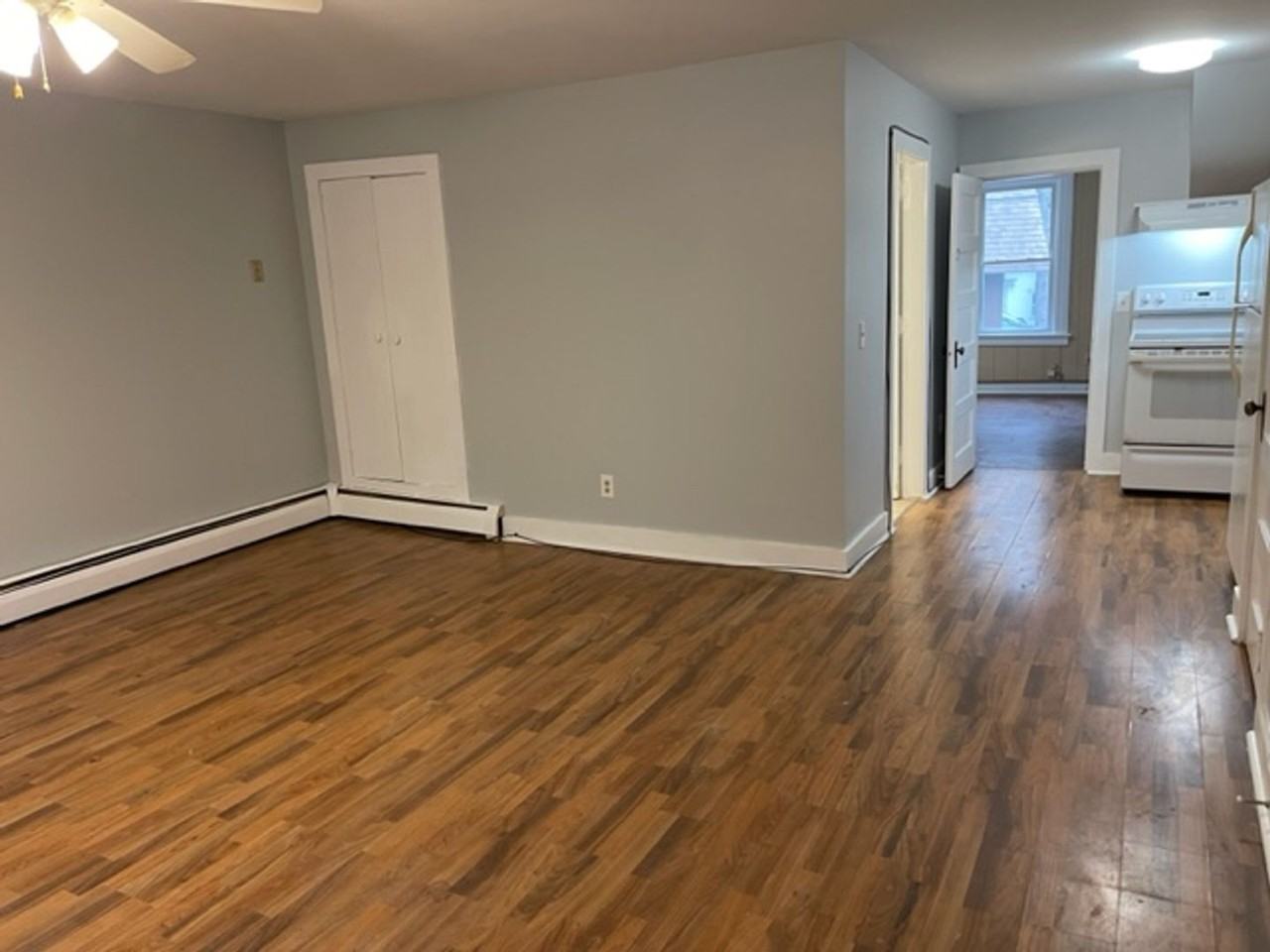 107 Front St - Photo 3 of 22