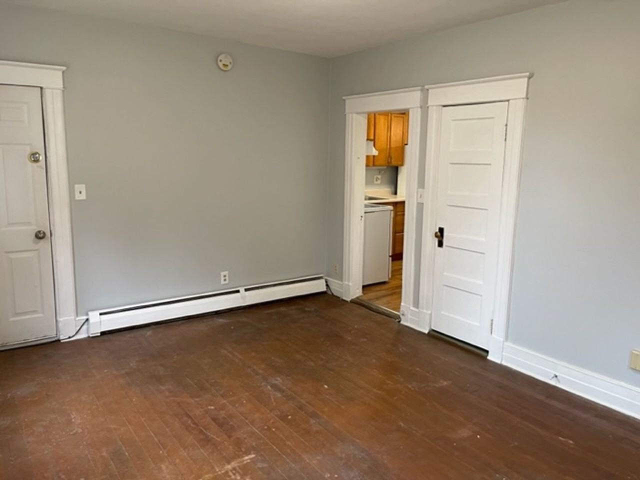 107 Front St - Photo 5 of 22