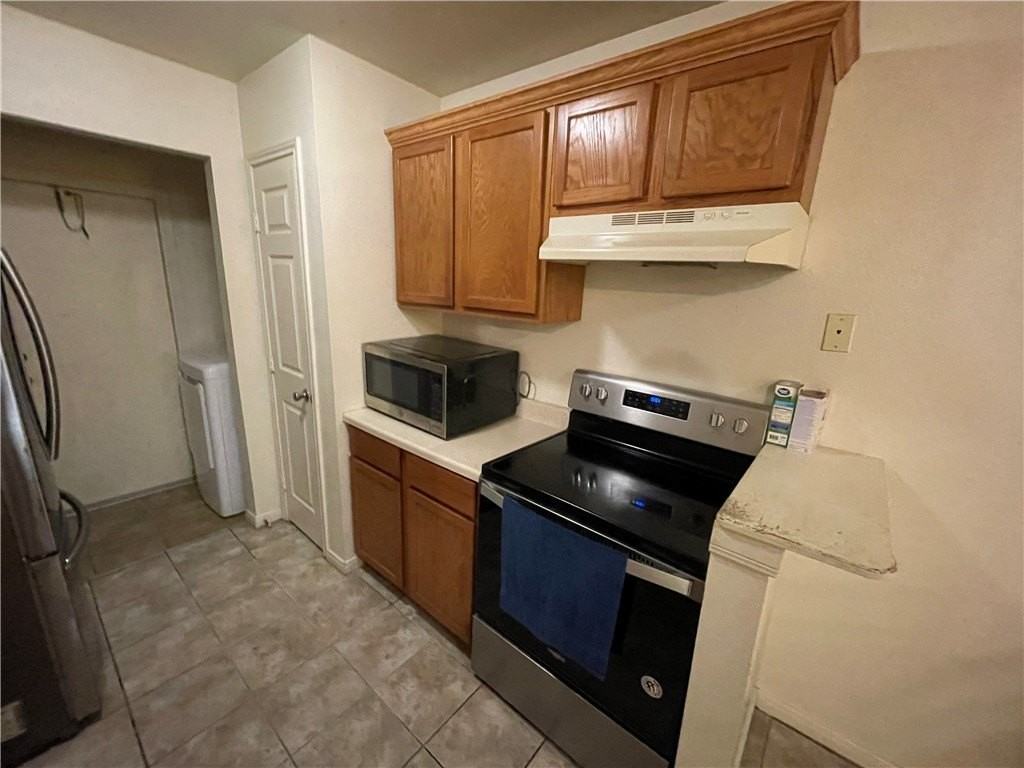 2109 Breezeway Cir - Photo 5 of 12