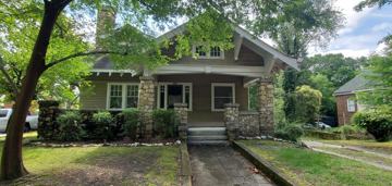 featured image of 103 S Mendenhall St