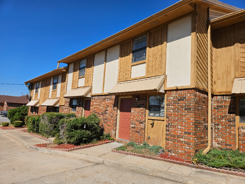 211 N Grace St #6 - Photo 4 of 17