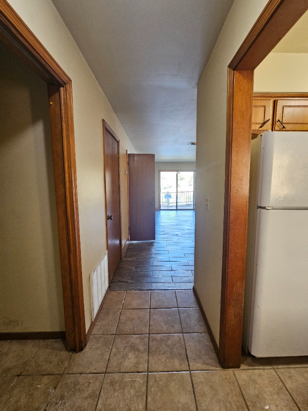 211 N Grace St #6 - Photo 6 of 17