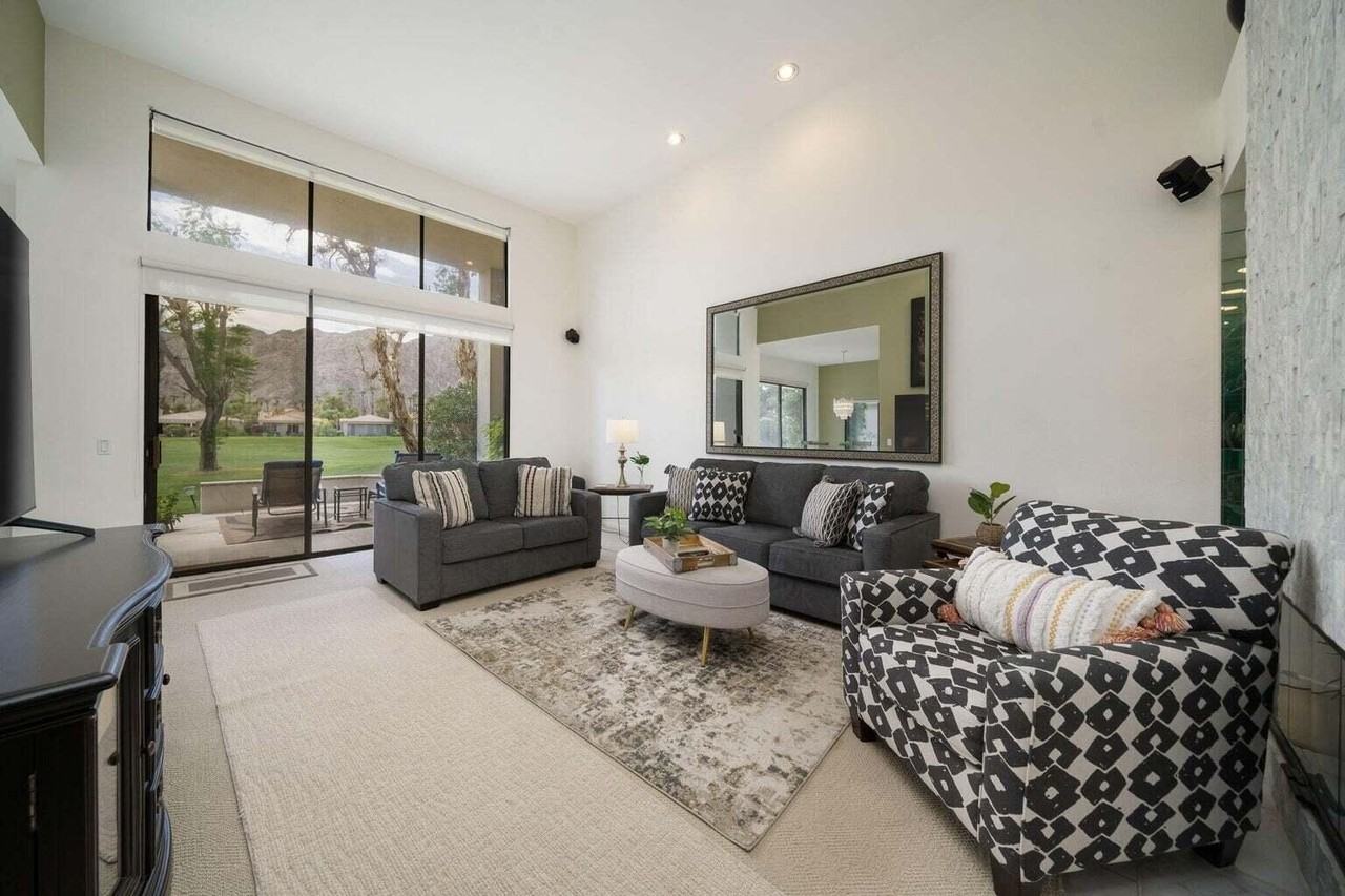 54635 Shoal Crk - Photo 4 of 41