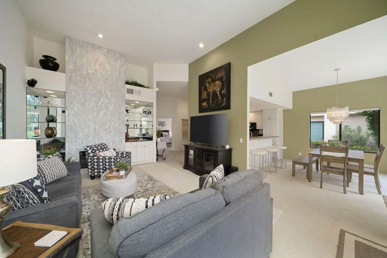 54635 Shoal Crk - Photo 5 of 41