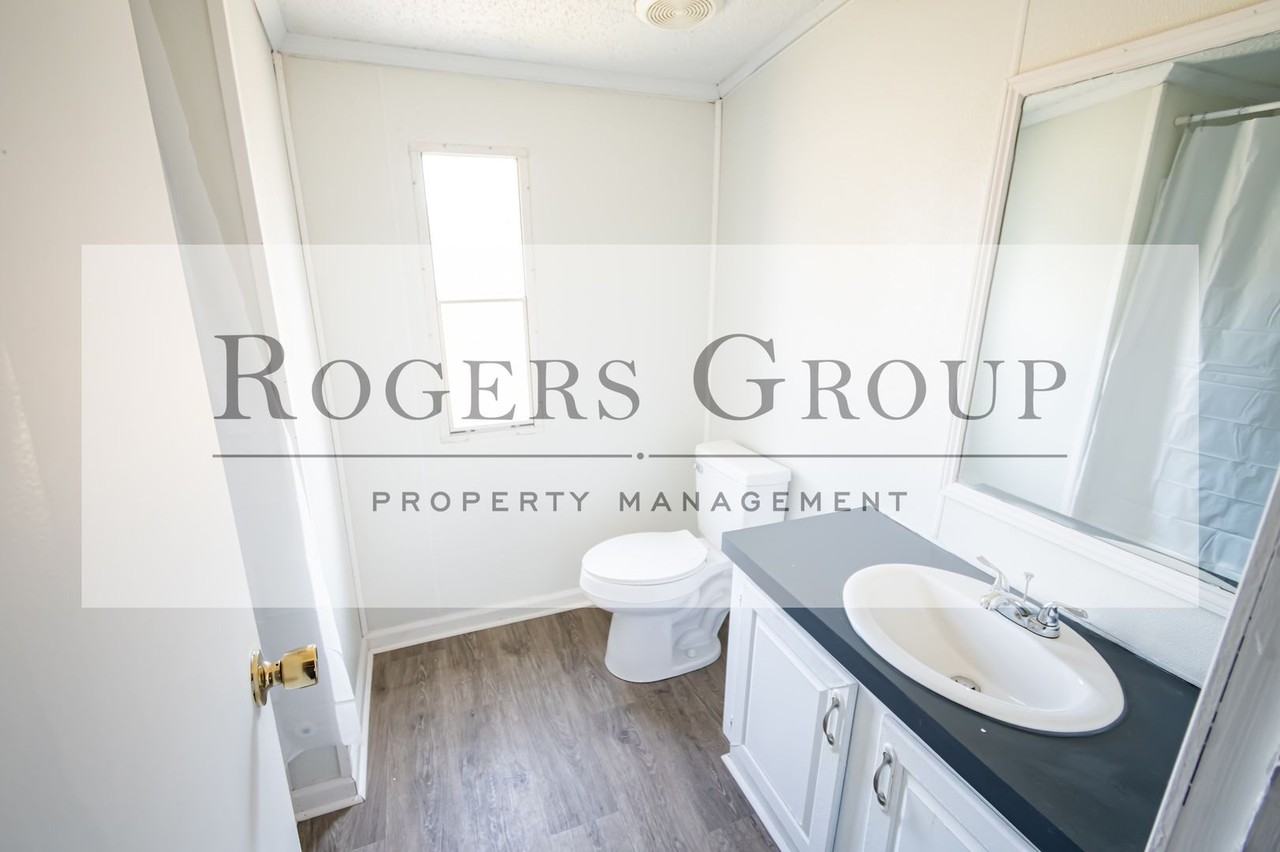 1914 Jacksontown Rd - Photo 6 of 12