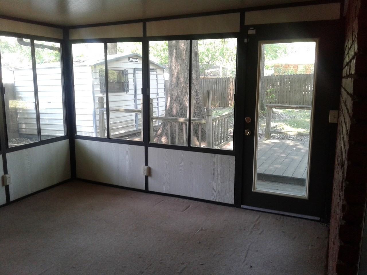 3573 Hanna Dr - Photo 2 of 3