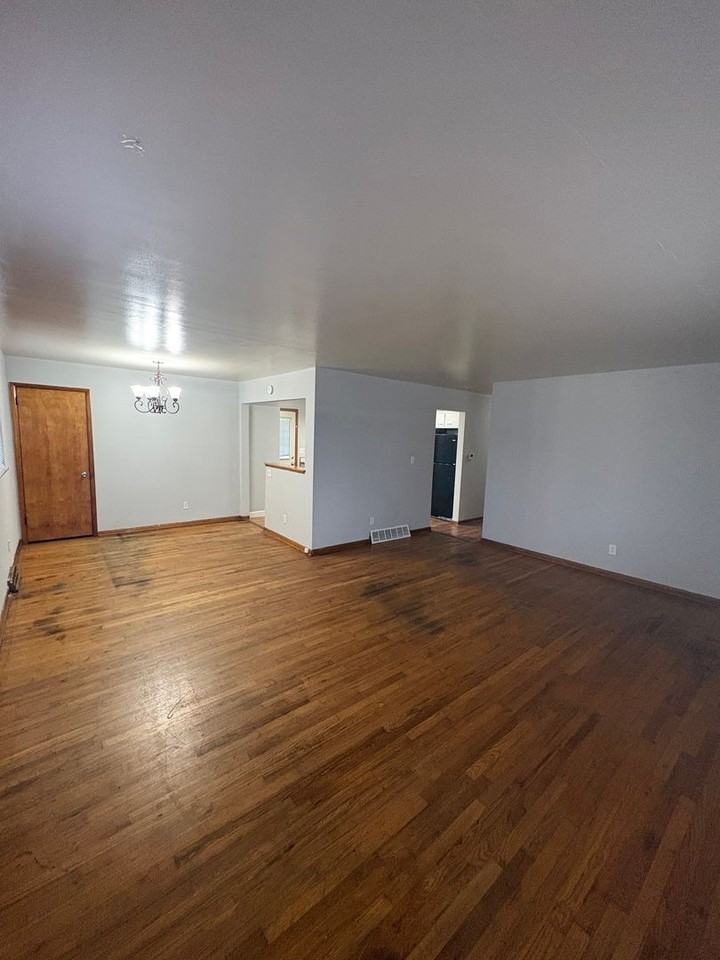 4283 E Mound St - Photo 3 of 18