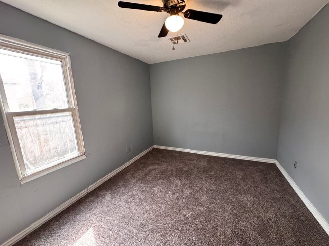 1608 Nw 11th St - Photo 7 of 7