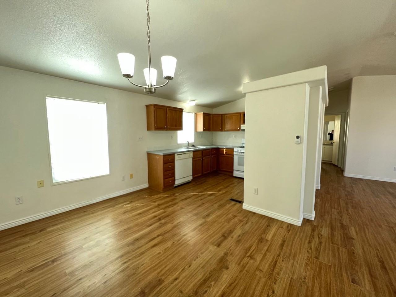 2515 Wheaton Dr - Photo 7 of 15