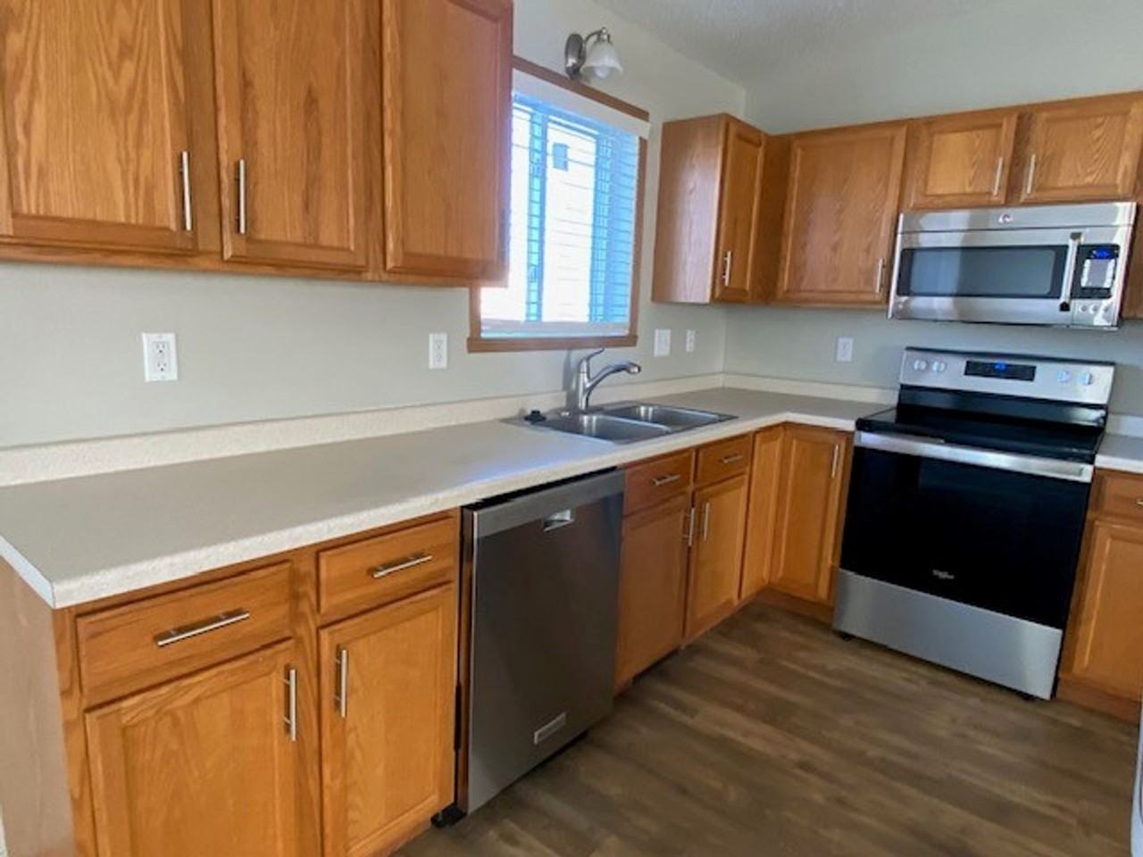 2279 60th Ave S - Photo 3 of 43