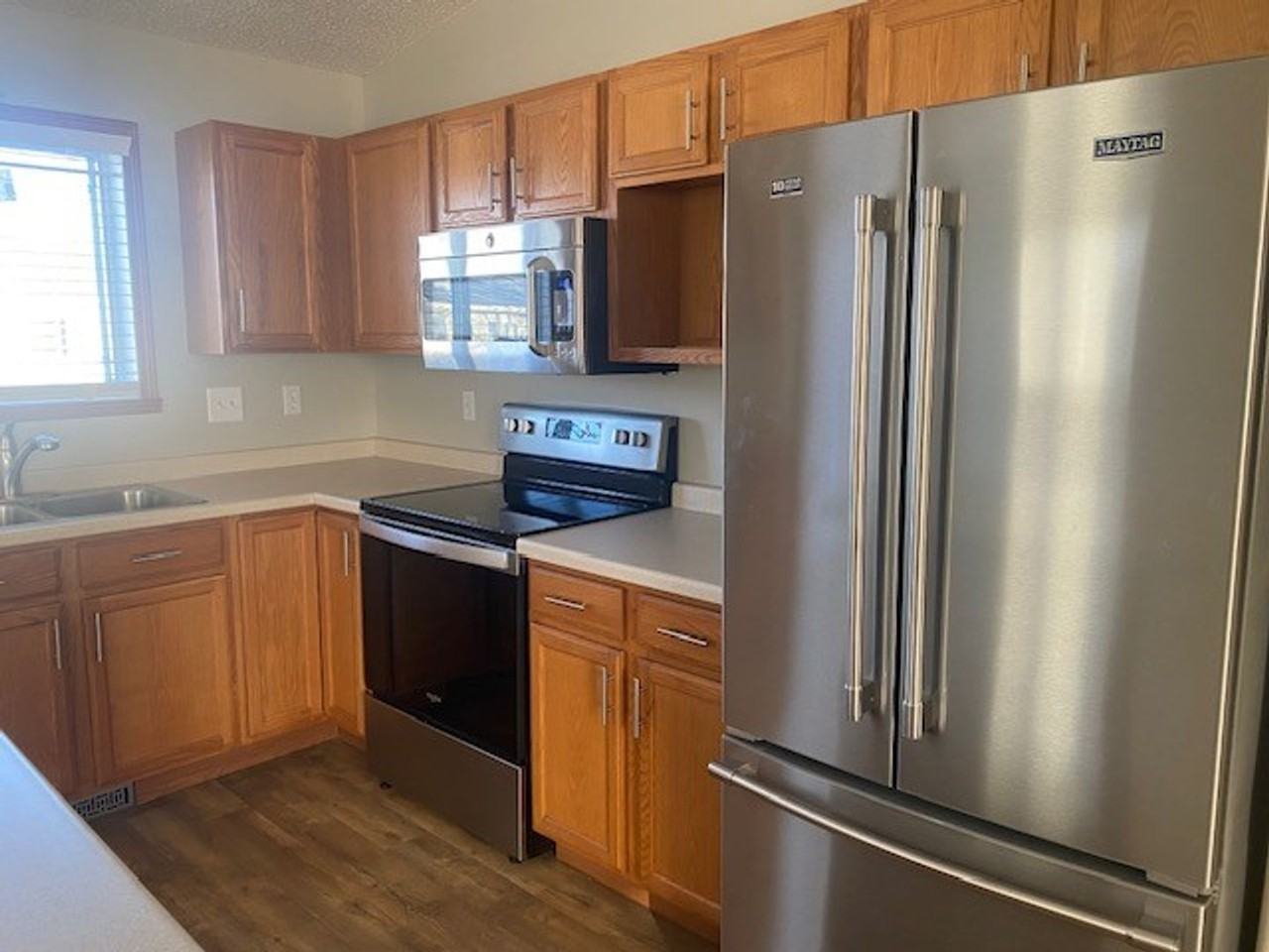 2279 60th Ave S - Photo 5 of 43