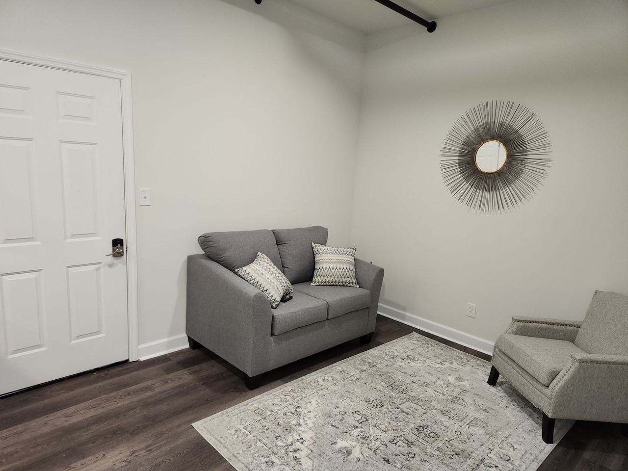 111 N Main St ##D - Photo 4 of 8