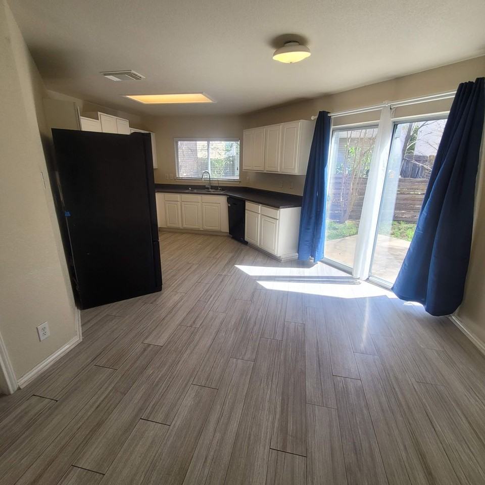 42 Latrobe Post - Photo 7 of 36