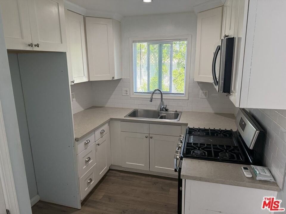 7512 Jamieson Ave Unit 7510 - Photo 3 of 13