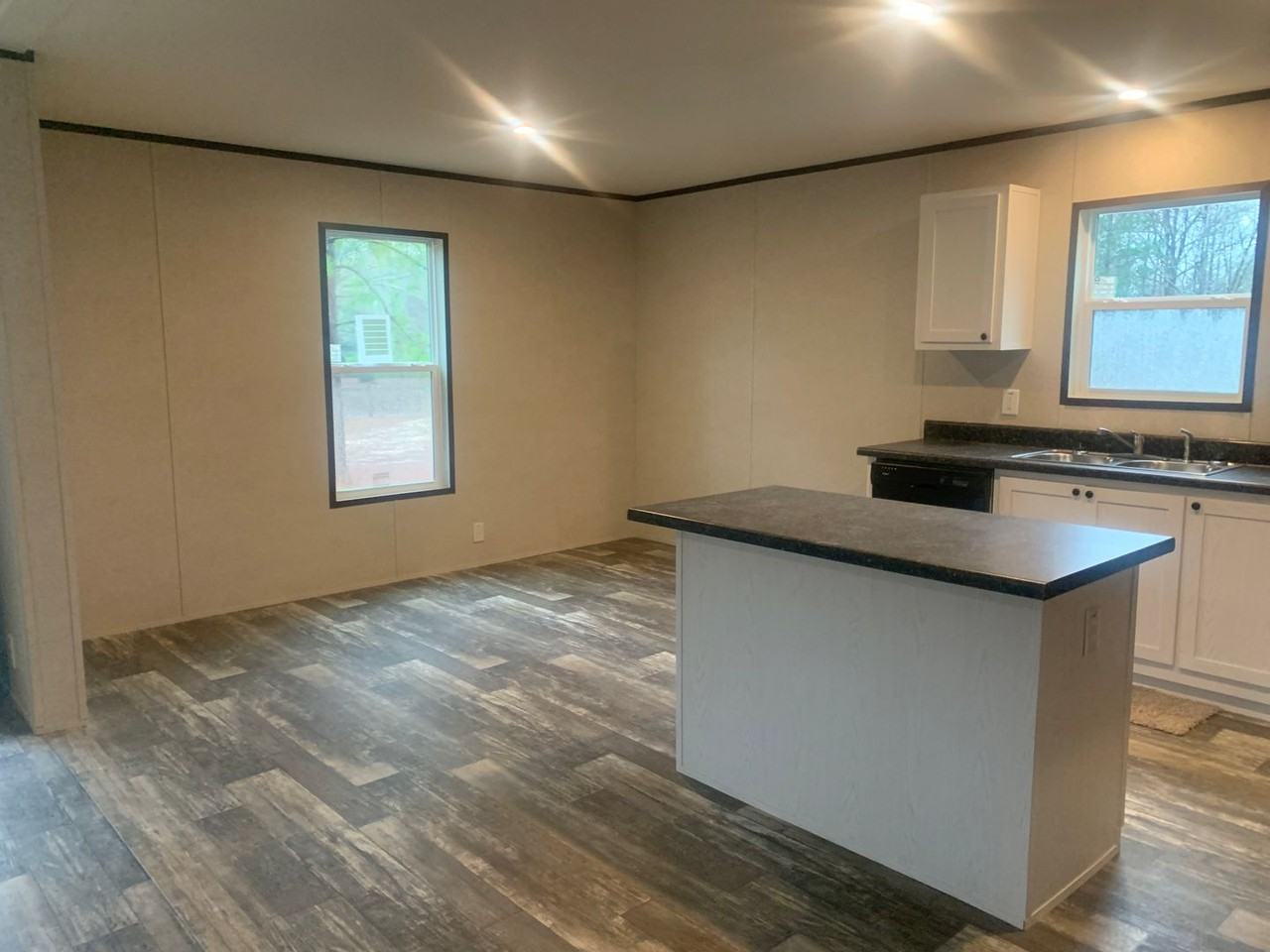 460 Lake Dr - Photo 5 of 15