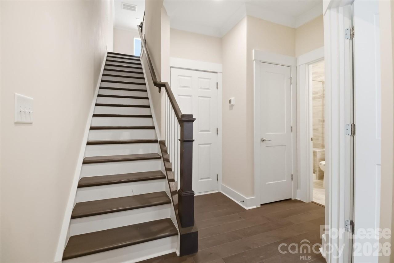 3011 Citizens Ln - Photo 6 of 38