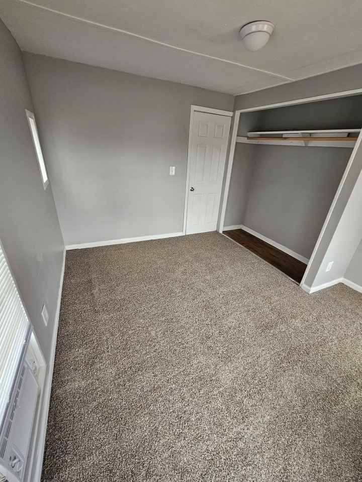 121 Holly St - Photo 4 of 10