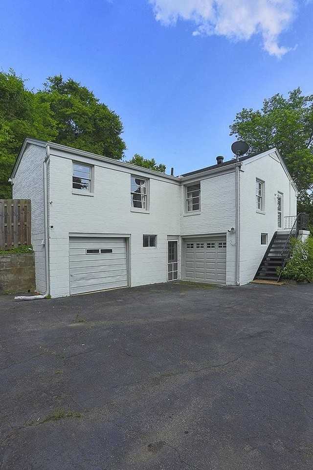 2725 Mailan Dr - Photo 5 of 30