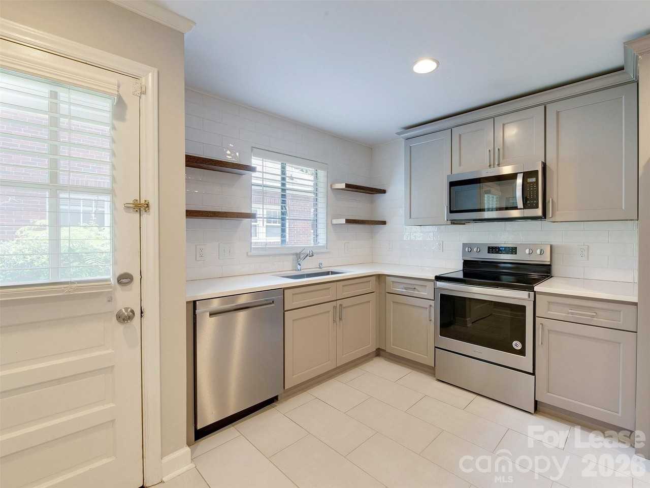 1520 Mimosa Ave - Photo 7 of 25