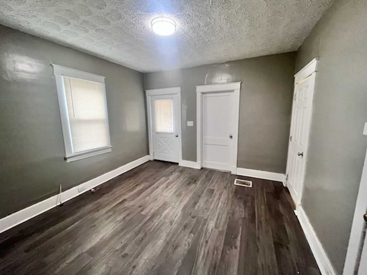 1143 Louis Coleman Jr Dr - Photo 7 of 15