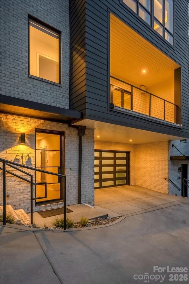 614 Queens Rd - Photo 5 of 41