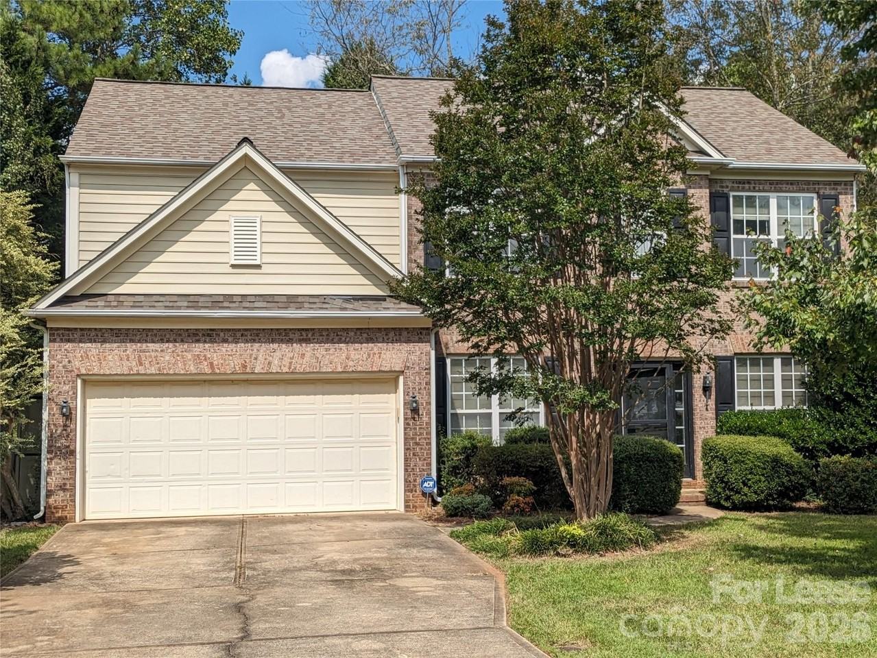 114 Coronilla Rd - Photo 2 of 34