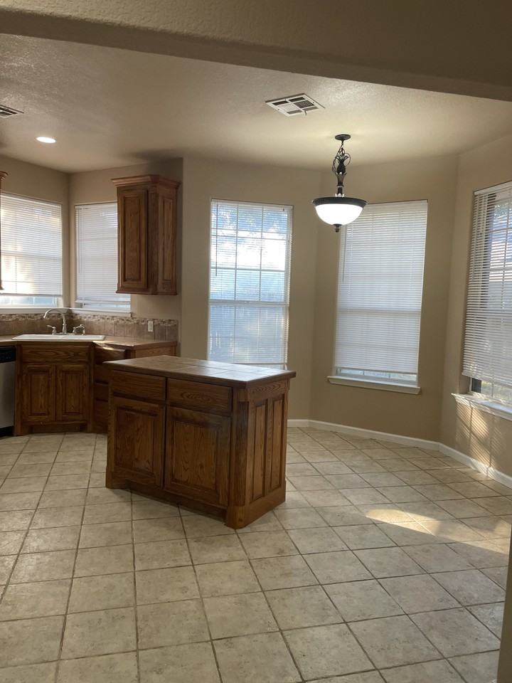 2500 Westwood Ct #1 - Photo 3 of 22