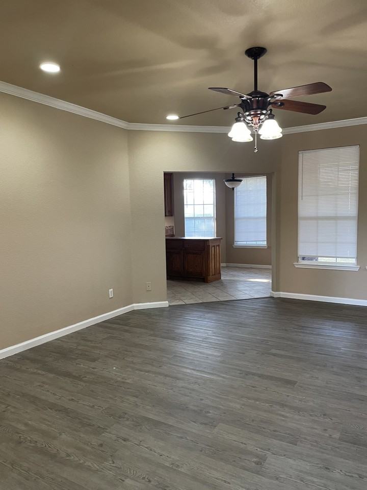 2500 Westwood Ct #1 - Photo 4 of 22