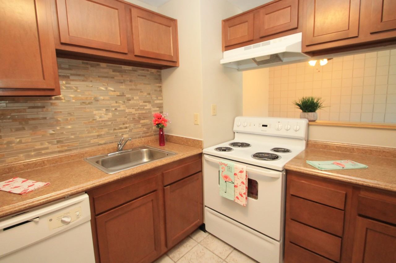 7002 HELEN STREETAPT A-5 #A05 - Photo 4 of 7