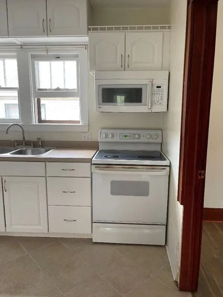 610 S Loomis Ave #A - Photo 5 of 13