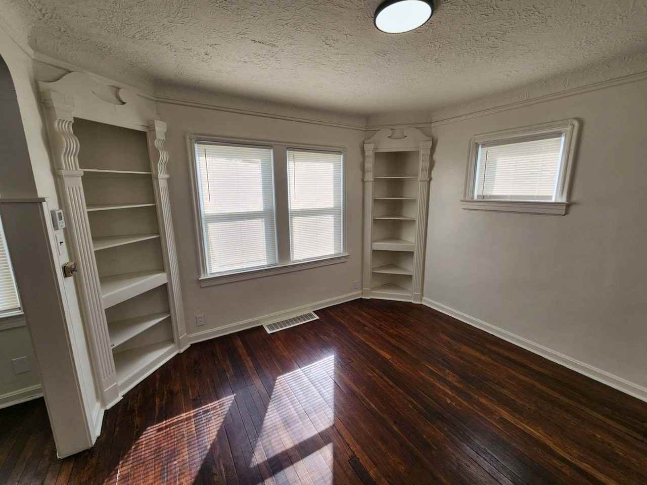 13513 Saybrook Ave - Photo 5 of 24