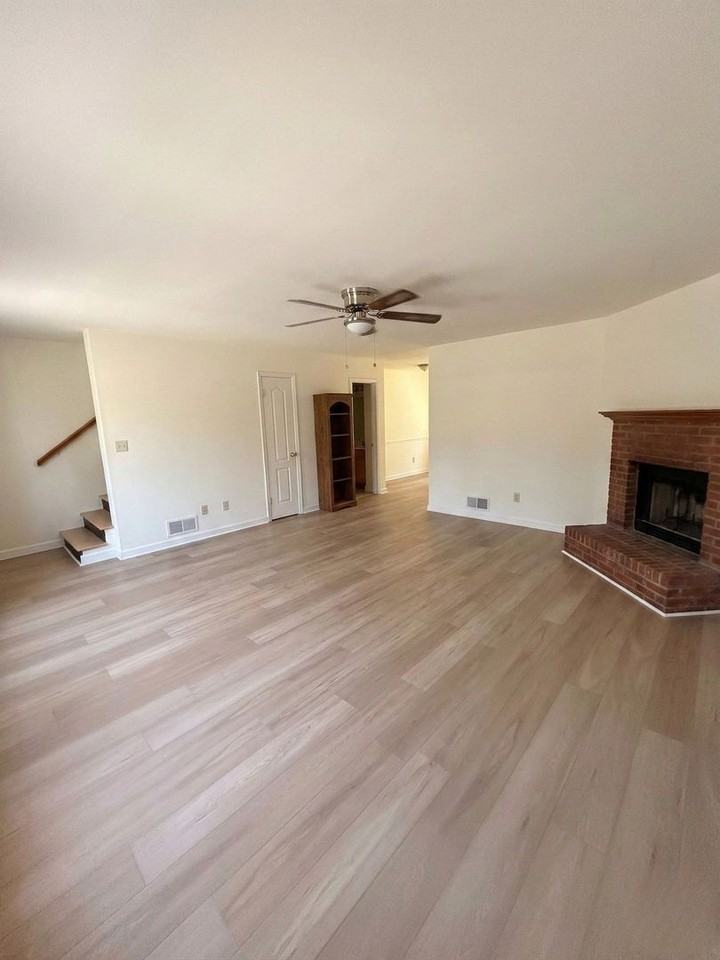 123 Highland Park Dr - Photo 4 of 16