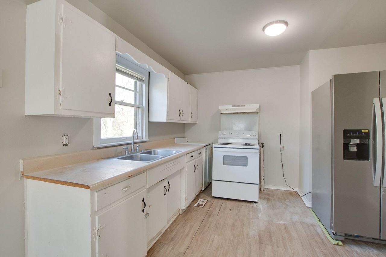 1715 Chester St Nw - Photo 4 of 15