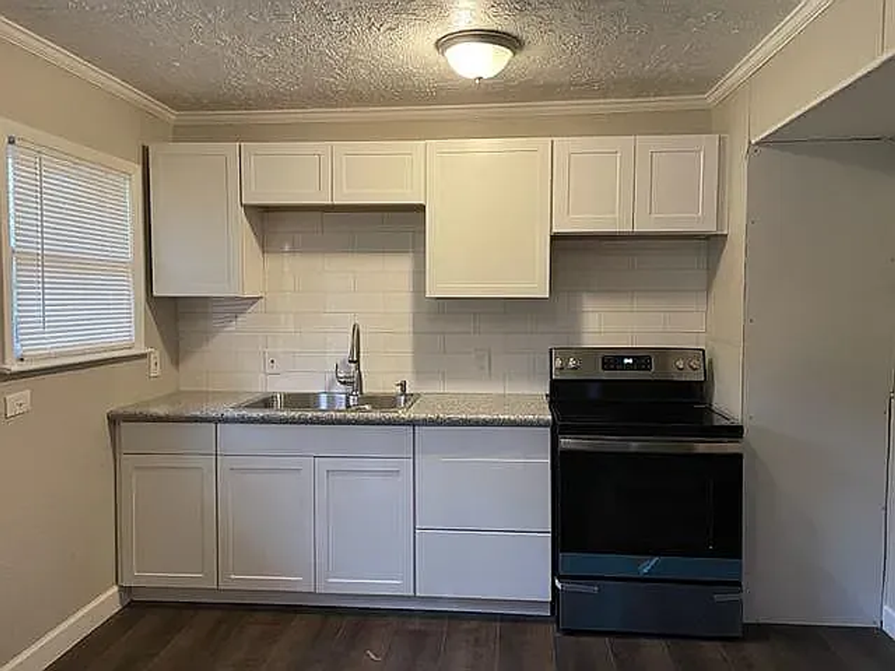 4690 Galveston St - Photo 2 of 9