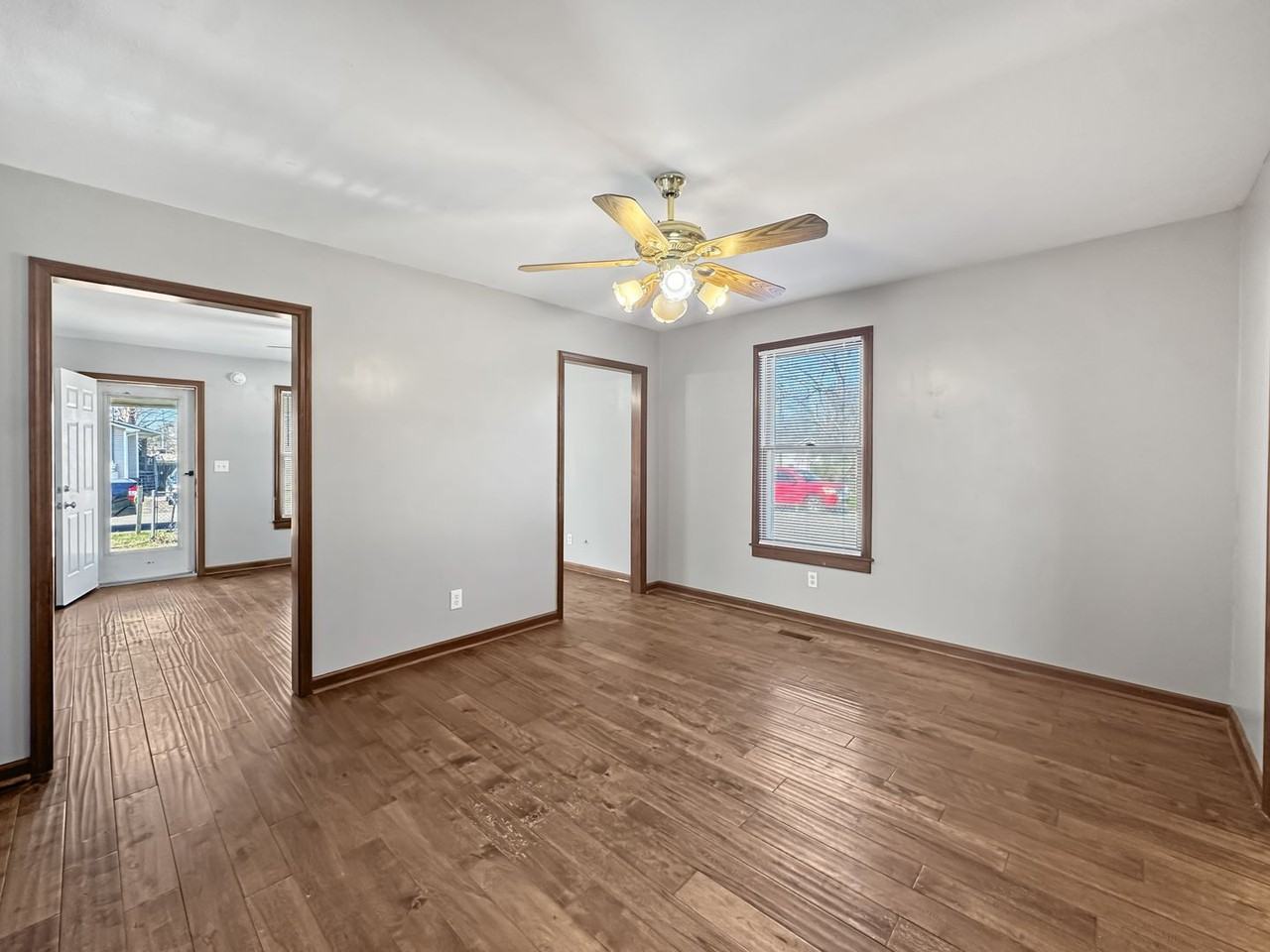 2522 Dayton St - Photo 7 of 17