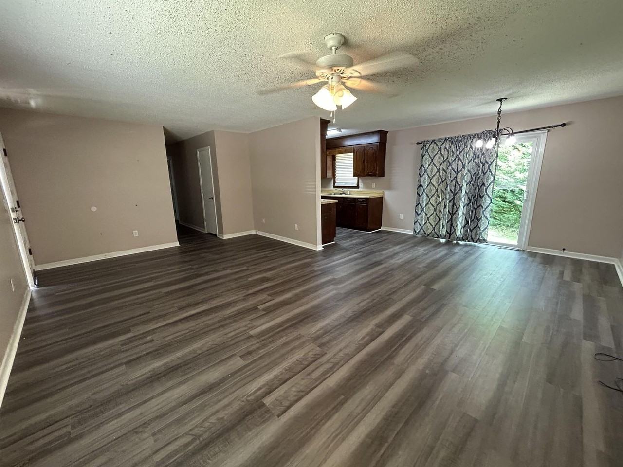 419 Patterson St - Photo 3 of 10
