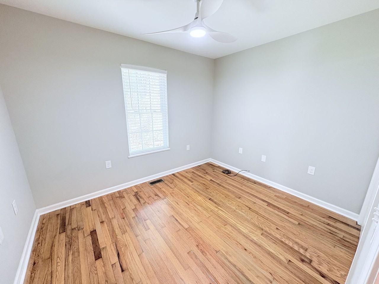 534 Forest Ln - Photo 3 of 14