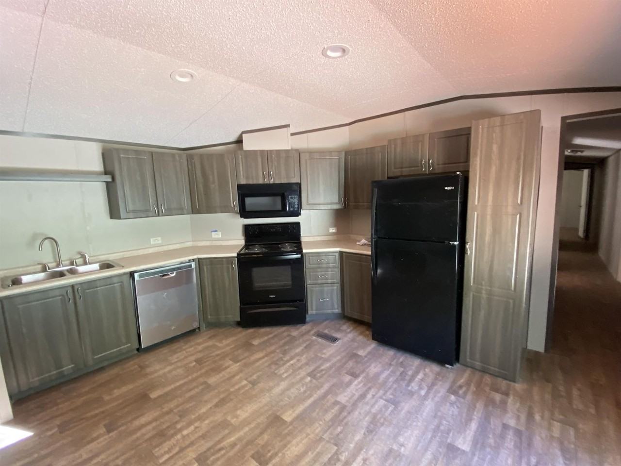 990 Cedar Village Ln - Photo 3 of 11