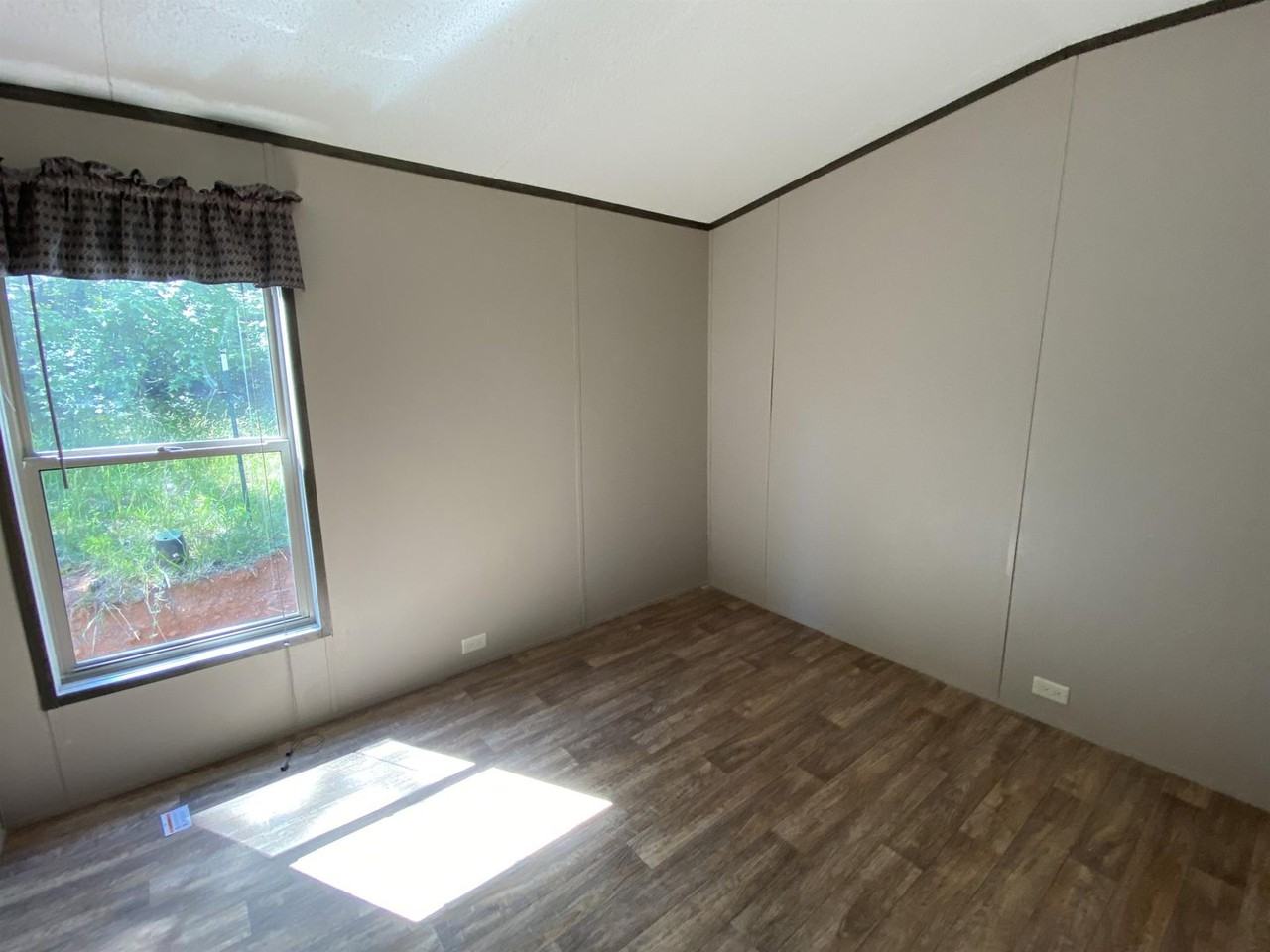 990 Cedar Village Ln - Photo 6 of 11