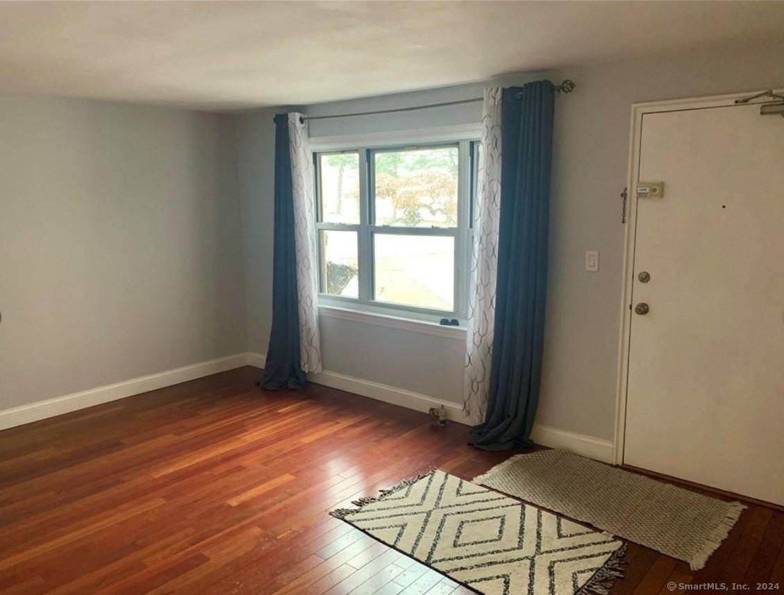 1070 E Main St Apt 2 - Photo 4 of 13