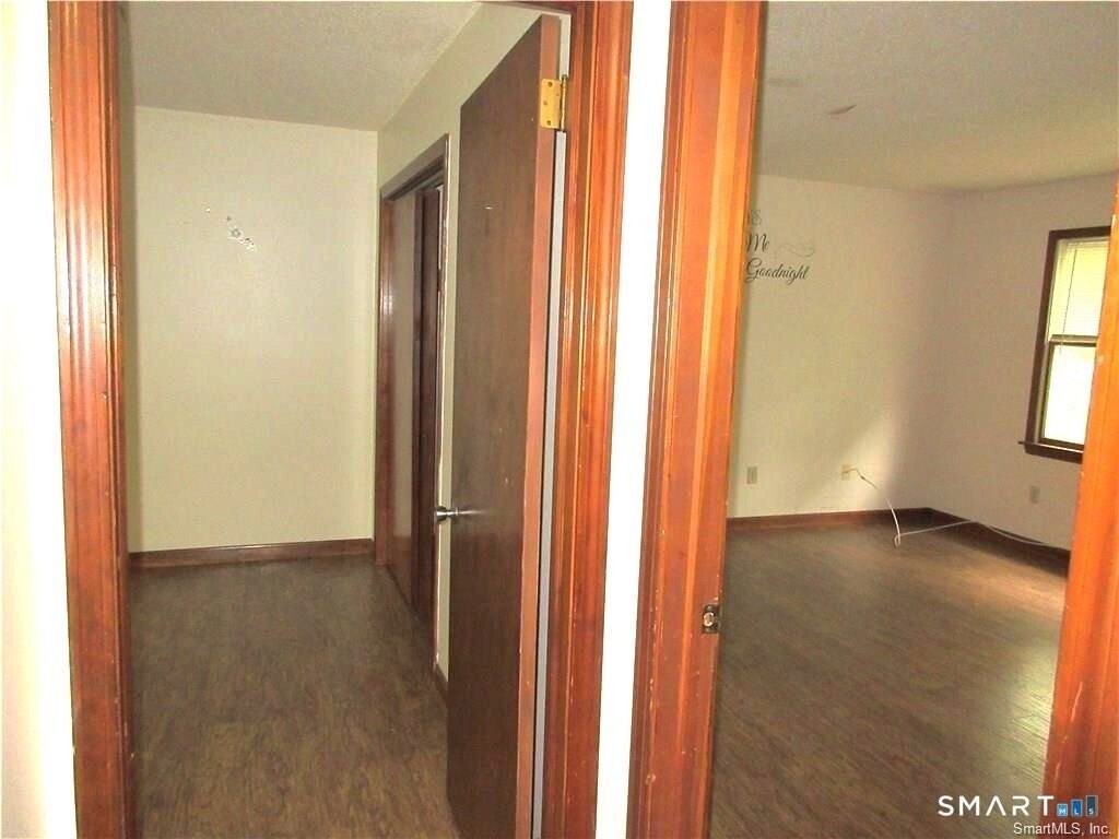 500 Cow Hill Rd Apt 1 - Photo 7 of 8