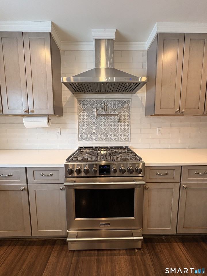 104 Cottage Rd - Photo 7 of 36